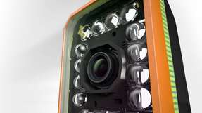 Die Kameras von B&R stehen auch in einer Variante mit integrierter Beleuchtung zur Verfügung.