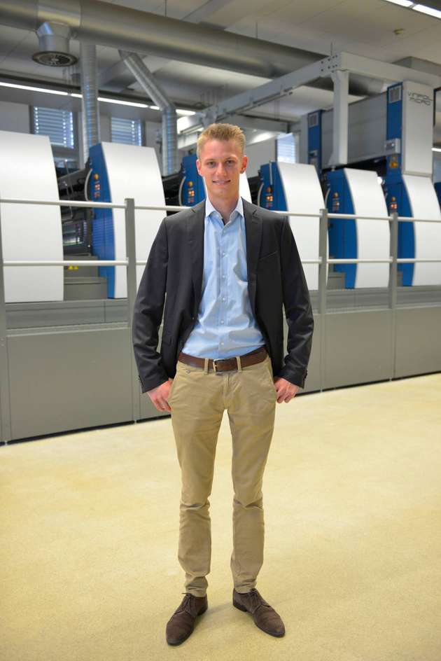 Lukas Fahnroth ist Projektingenieur für Digitalisierung und Salesforce bei Koenig & Bauer. In seiner Rolle koordiniert er die Entwicklung digitaler Produkte und Prozesse und trägt so zur Erreichung der Unternehmensziele bei. Zuvor sammelte er Erfahrungen als Leiter der Produktentwicklung in einem Start-up und gründete eine Unternehmensberatung mit dem Fokus auf digitalen Prozessen.