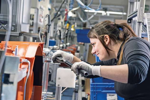 An aktuell 23 Montagelinien werden die Stihl-Produkte von zirka 600 Mitarbeitern gefertigt.