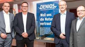 Sind künftig Projektpartner (von links): Horst Rose (Vorstand von Denios), Thomas Krekeler (CEO von Robiotic), Andreas Roither (Director Innovation bei Denios) und Udo Roth (Projektmanager bei Denios).