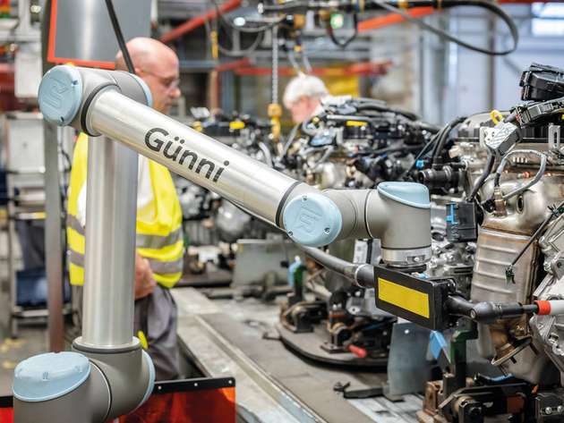 Aktuell werden kollaborative Roboter häufig in Pilotanwendungen eingesetzt, so wie der Cobot Günni in der Motormontage.