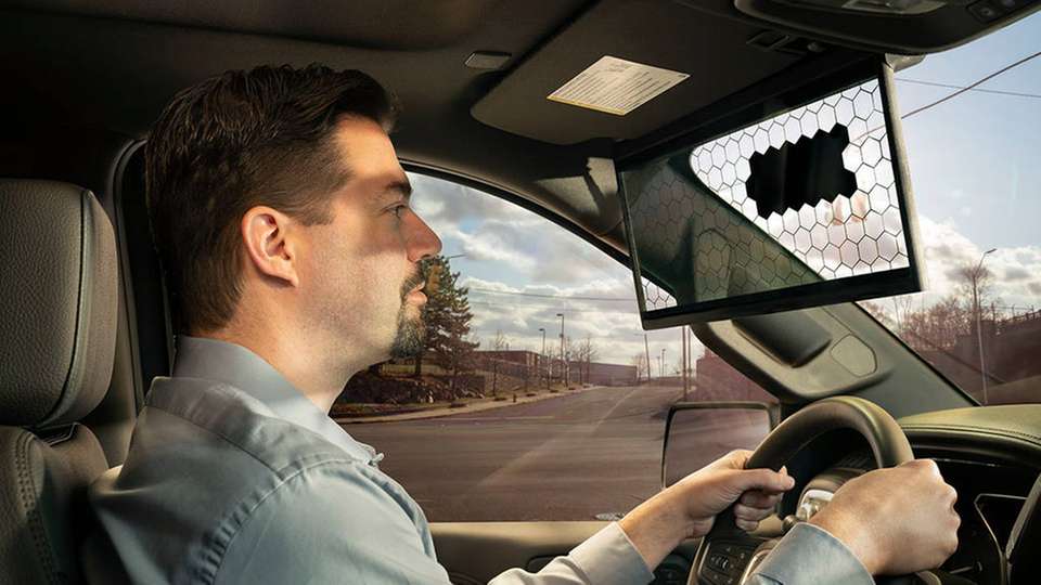 Transparente Sonnenblende für mehr Durchblick beim Fahren