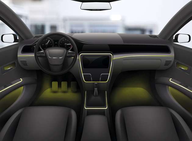 Personalisierbare Ambiente-Beleuchtung im Fahrzeug ist oft nur sehr komplex realisierbar.