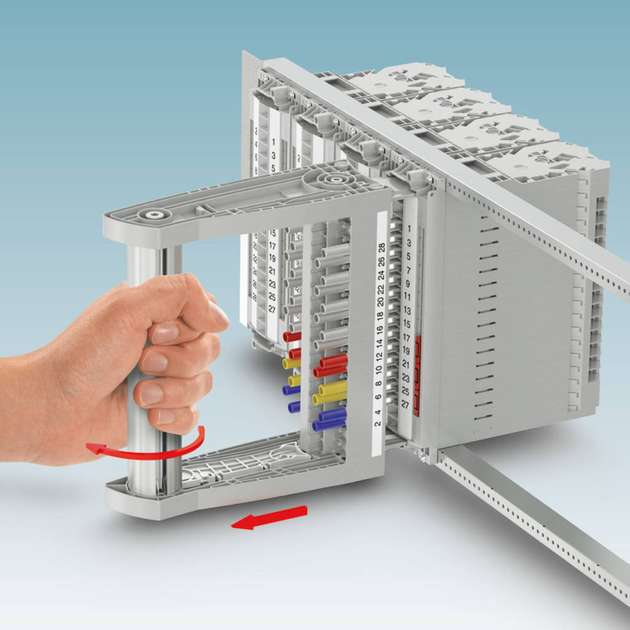 Einfache Anwendung: Fame 3 Rack arbeitet mit einem selbsteinrastenden Drehgriff am Prüfstecker.