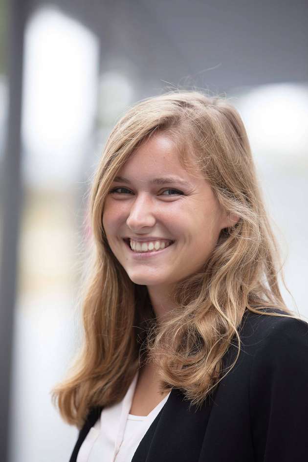 „Grundsätzlich sind die Technologien aus dem Bereich der Digitalisierung nicht nur für neue Maschinen einsetzbar. Viele Daten sind heute schon vorhanden, sie werden aktuell nur noch nicht verwendet.“
– Christina Haas, Produktmanagerin für digitale Produkte bei Bausch+Ströbel