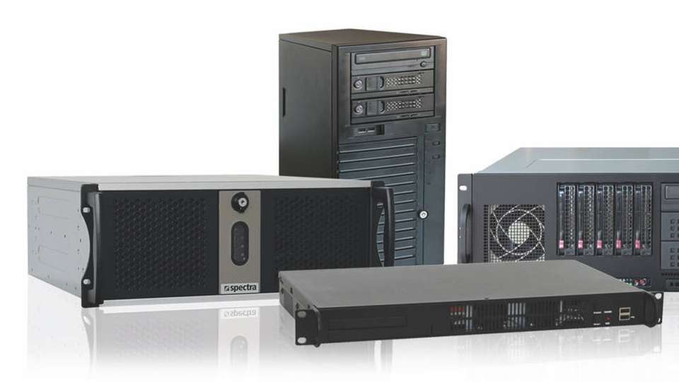 Industrie-PCs entsprechen neuer Sicherheitsnorm Spectra bietet vorkonfigurierte Industrie-PC-Komplettlösungen an,die sich auch individuell anpassen lassen.