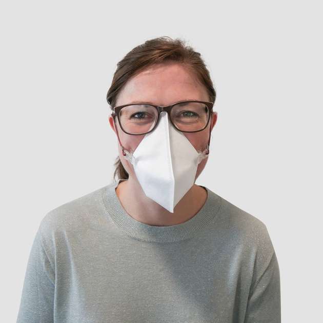 Die produzierten Atemmasken der ersten Woche wird Melitta an die eigenen Mitarbeiter und Standorte verteilen und eine Million Masken an Gesundheitseinrichtungen spenden.