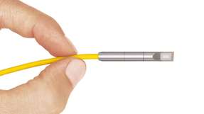 Der glasfasergekoppelte Sensorkopf des optischen Ultraschall-Mikrofons ist nur wenige Millimeter groß und kommt so auch an schwer zugängliche Stellen.