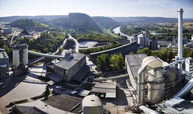 HeidelbergCement nutzt die Pkw- und Lkw-Reifen in seinem Zementwerk als Brennstoff.