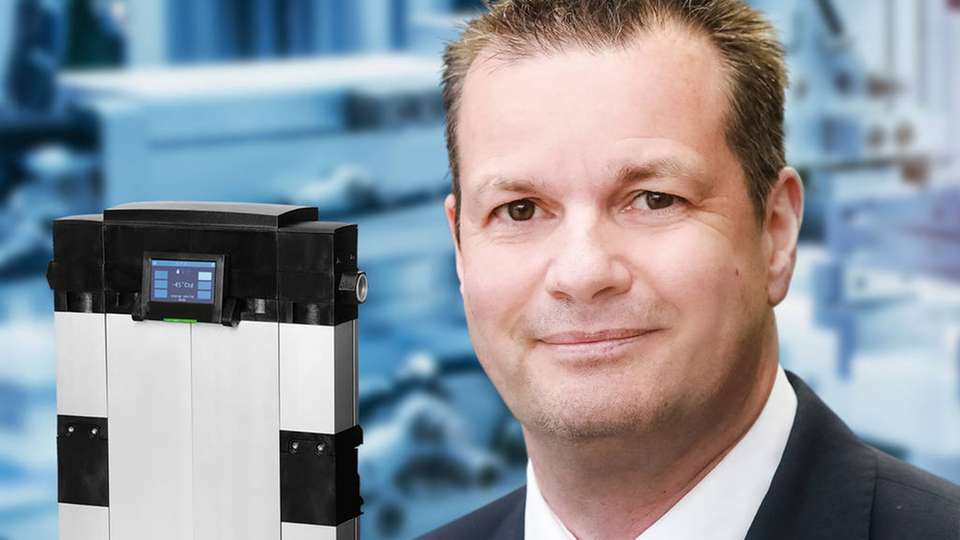 Wolfgang Bongartz ist Engineering Manager bei Donaldson Filtration Deutschland in Haan. Er ist verantwortlich für die Produktlinien Filtration, Separation und Trocknung von Druckluft und Gasen. Das Ingenieurstudium der Prozesstechnik führte ihn 1992 direkt in die Entwicklung von Druckluftfiltern und -trocknern, die unter der Marke Donaldson Ultrafilter weltweit Bedeutung erlangt haben.