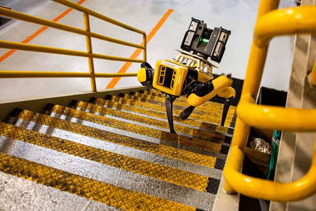 Die vierbeinigen Roboter können Treppen steigen.