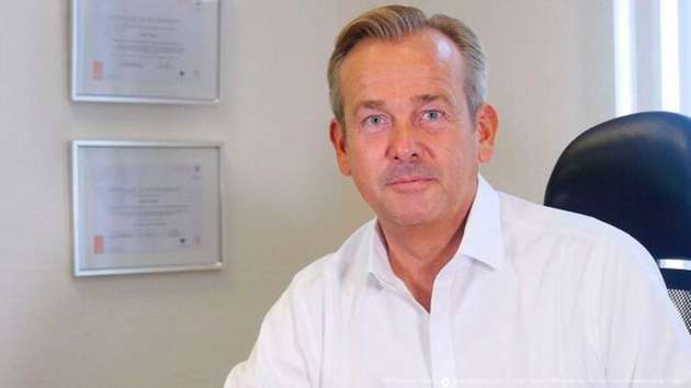 Ulrich Dietze ist der Geschäftsführer der Deutschen Vertriebsberatung.