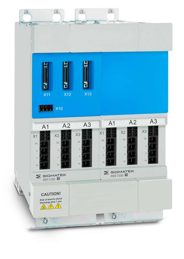 Ein Sechsachsverbund der DIAS-Drives MDD 200 der Baugröße 1 bestehend aus zwei Dreiachsmodulen mit einer Leistung von 8,5 kvA misst lediglich 150x240 x219mm., inklusive Versorgung und Netzfilter. Die Achsmodule lassen sich einfach und werkzeuglos verbinden.