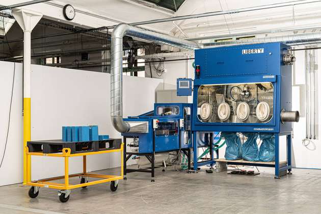 Die neue Anlage bei Kyburz in der Schweiz soll im Endausbau 24.000 Zellen im Jahr recyceln.