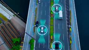 Bereits heute werden KI-fähige Embedded-Systeme eingesetzt, beispielsweise beim autonomen und teilautonomen Fahren.