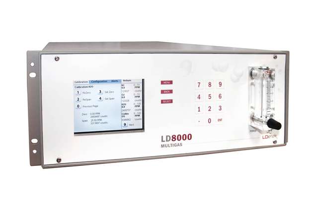 Der LD8000-MultiGas-Spurenverunreinigungsanalysator vereint einen Plasma-Emissions-Detektor, einen Sauerstofftransmitter und einen Taupunkttransmitter in einem Gerät.