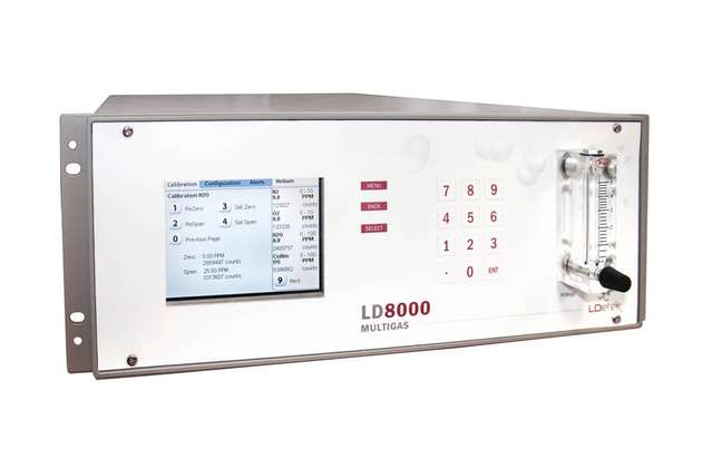 Der LD8000-MultiGas-Spurenverunreinigungsanalysator vereint einen Plasma-Emissions-Detektor, einen Sauerstofftransmitter und einen Taupunkttransmitter in einem Gerät.