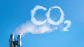 Nach aktuellem Stand wird die europäische Chemie-, Zement- und Stahlerzeugung die gesteckten Klimaziele verfehlen. Eine Studie zeigt Maßnahmen auf, um die CO2-Emissionen nachhaltig zu verringern.