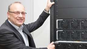 Dietmar Ruscher ist Prokurist beim Stromversorgungsanbieter Wöhrle und stellt im Folgenden die beiden Akkutypen Blei und Lithium-Ionen gegenüber.