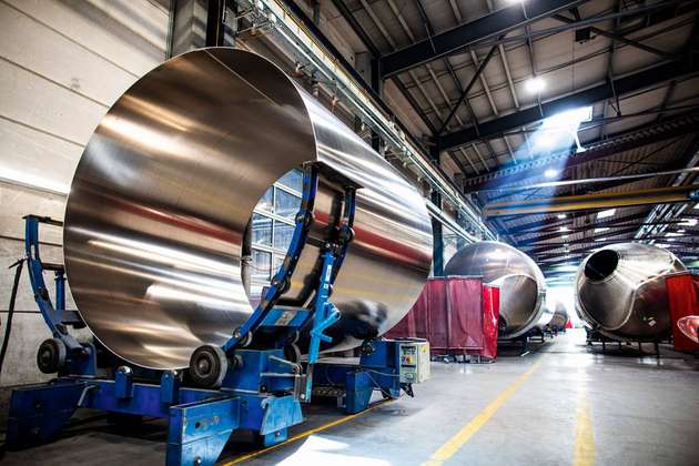 Feldbinder verarbeitet vor allem Alubleche zu Silo- und Tankfahrzeugen.