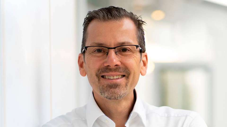 Lukas Baur ist Speaker auf dem digitalen Industrie-Festival INDUSTRY.forward Expo. Sein Thema: „Maintenance 4.0 - Mithilfe von AR und IoT Wartungsprozesse digitalisieren“.