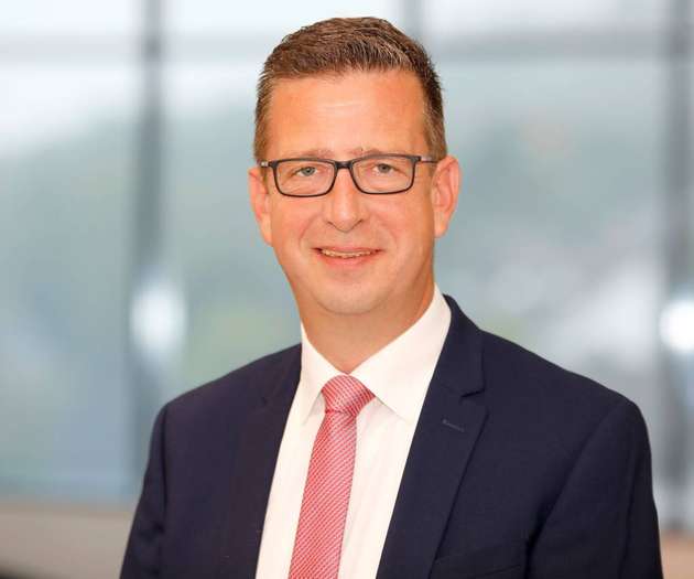 Jan-Henry Schall ist Speaker auf der INDUSTRY.forward Expo. Sein Thema: „Die Zukunft des Schaltschrankbaus: Durch Digitalisierung zu effizienten Prozessen“.