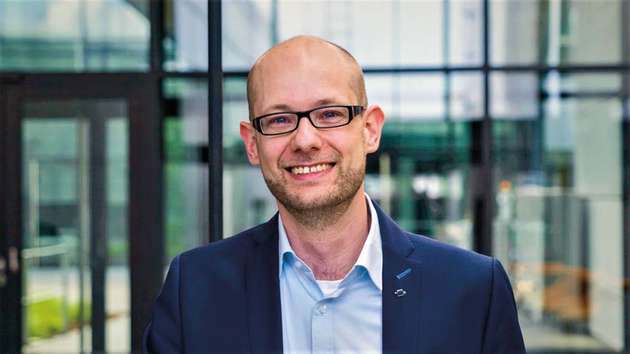 Dr.-Ing. Christian Bauer, Lead Developer 5G bei Trumpf: „Bisherige Mobilfunkstandards vernetzten die Menschen. 5G hingegen wird erstmals die Maschinen im großen Umfang miteinander vernetzen – im Auftrag des Menschen.“