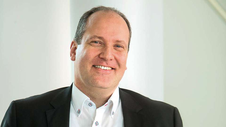 Thilo Döring, Geschäftsführer bei HMS Industrial Networks: „Wir wollen dem Kunden keine Arbeit machen, sondern abnehmen, darum bieten wir eine sichere und skalierbare Fernwartung per Plug & Play an.“