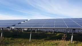Durch den Ausbau von Photovoltaik-Anlagen stoßen bestehende Leitungen mittlerweile an ihre Grenzen.