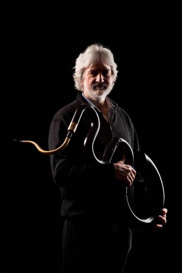 Der Serpentino ist ein eigentümliches Instrument und kann als Vorgänger von Saxophon und Tuba angesehen werden. Stephan Berger möchte das historische Blasinstrument mithilfe des Empa-Verfahrens wiederbeleben.