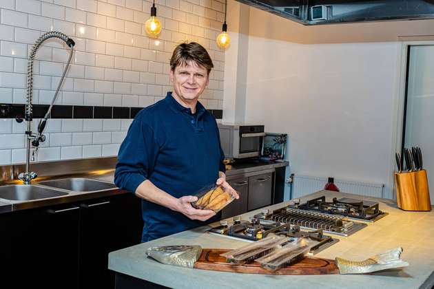 Marcel Bond, Geschäftsführer von Bond Seafood: „Für welche nachhaltigen Verpackungskonzepte wir uns heute und auch in Zukunft entscheiden – der verantwortungsvolle Umgang mit dem Material und den Lebensmitteln ist für uns auf jeden Fall Pflicht.“