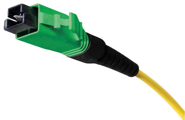 Der Expanded-Beam-Optical-Interconnect-Stecker garantiert eine störungsfreie Konnektivität in Glasfasernetzwerken.