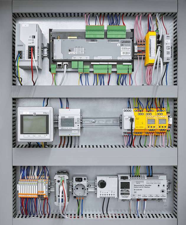 Von der DC-Ladesteuerung über Ladekabel und -dosen bis hin zur Leistungselektronik: Auf Basis einschlägiger Normen und Standards wurden die Charx-Produkte für den Ausbau der Elektromobilität konzipiert.