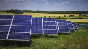 In der Solarausschreibung des ersten Segments können Bieter Gebote für Freiflächenanlagen größer 750 Kilowatt abgeben.