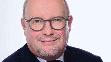 Matthias Maaz ist globaler Geschäftsleiter des Remote Operations Center/Integrated Operations Center bei Honeywell Process Solutions. Er ist Diplom-Ingenieur in Prozessleittechnik und Geschäftsführer mehrerer Honeywell-Mitgliedsunternehmen in Deutschland. Er verfügt über drei Jahrzehnte Führungserfahrung in Projektmanagement und Vertrieb.