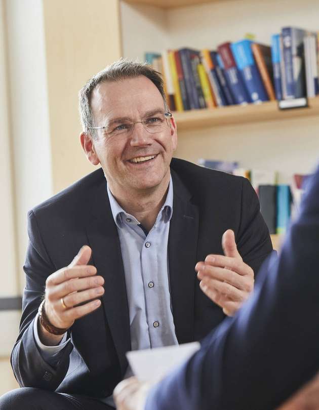 Dr. Peter Selders, Geschäftsführer von Endress+Hauser Level+Pressure, freut sich über die Wahl unter die Top 100 der innovativsten Unternehmen Deutschlands.