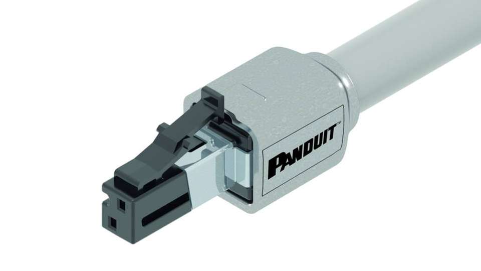 Der IP20-SPE-Steckverbinder gemäß IEC 63171-1 Typ 1 von Panduit besitzt die Hälfte der Grundfläche eines RJ45-Anschlusses und verfügt über eine positive Verriegelung für sichere Verbindungen.