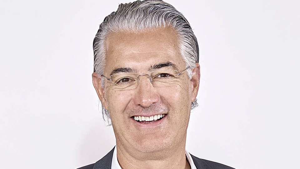 Der Diplomwirt Markus Binder ist Geschäftsführender Gesellschafter der binder-Gruppe. Nach seinem Studium stieg Markus Binder in das von seinem Vater gegründete Unternehmen ein und übernahm 2014 die Geschäftsführung. Heute beschäftigt binder 1.800 Mitarbeiter an 15 Standorten weltweit.