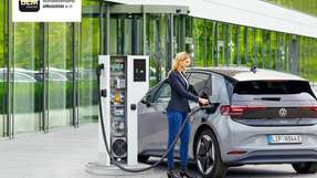 Ziel ist es, die Elektromobilität in Deutschland mit dem Einsatz erneuerbarer Energien stärker voranzutreiben.