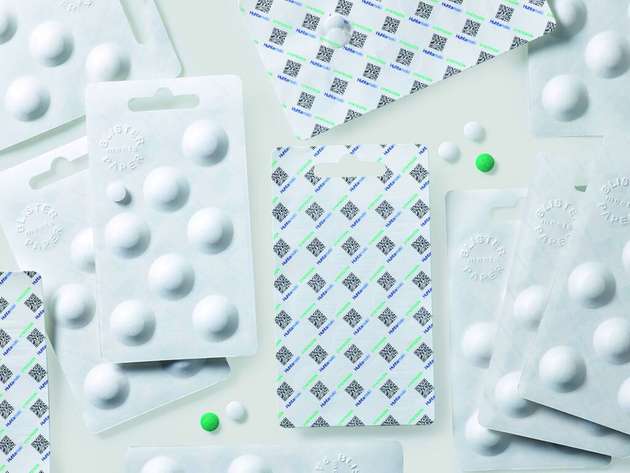 Gemeinsam mit Huhtamaki hat Syntegon eine Papieralternative zu Kunststoffblistern für Tabletten und Kapseln entwickelt und dafür den Deutschen Verpackungspreis erhalten.