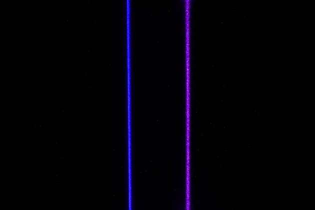 Die patentierte blaue Laserlinie weist eine deutlich höhere Gleichförmigkeit auf.