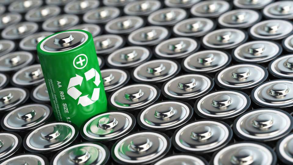 Ziel des Projektes ist eine recycling- und umweltgerechte Elektrodenherstellung sowie die anschließende werthaltige Rückgewinnung der Batteriematerialien über direktes Recycling. 