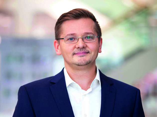 Alexander Janzen, Produktmanager bei Wago, sagt: „In Unternehmen mit hohen Datenschutzanforderungen, insbesondere in kritischen Bereichen, präsentiert sich Edge Computing als ein geeigneterer Ansatz.“