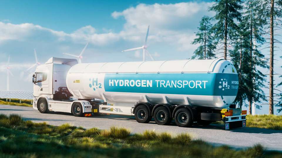 Da die nationale Erzeugung in Deutschland noch nicht ausreichen wird, um den Wasserstoffbedarf bis 2030 zu decken, setzt die Bundesregierung auf umfangreiche Importe aus wind- und sonnenreichen Regionen wie Nordafrika oder Chile