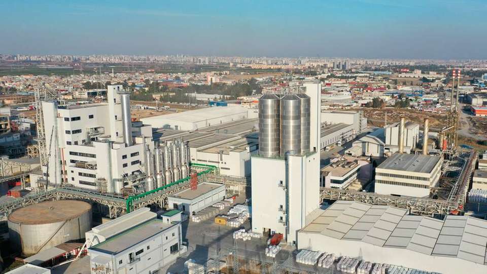 Die Polymer-Spezialisten von Thyssenkrupp, Uhde Inventa-Fischer (UIF), wurden von SASA Polyester Sanayi für den Bau von neuen Polymeranlagen in der Türkei engagiert.