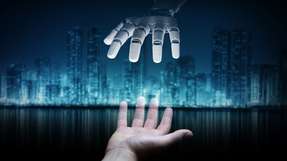 Bei „kollaborativen Montageprozessen“ arbeiten Menschen und Roboter „Hand in Hand“.