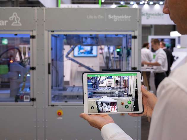 Über Augmented-Reality-basierte Technologien können Maschinenhersteller das Personal vor Ort unterstützen.