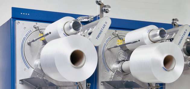 Spulengewichte bis zu 500 Kilogramm können mit den Spulmaschinen von Sahm perfekt aufgewickelt werden. Bei den Maschinentypen mit automatischem Hülsenwechsel setzt der Hersteller Dünnringlager und Linearführungen von Franke ein.