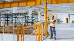 Die Safety Watch bietet Echtzeitinformationen, die bisher aufgrund unterschiedlicher Systeme und manueller Prozesse nur schwer zugänglich waren - so kann auf Vorfälle besser reagiert werden.
