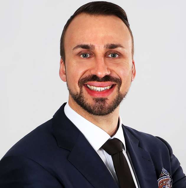 Alexander Weber, Head of Product Cluster Networking, Balluff: Wegen der erheblichen Baugröße und des hohen Preises sind gängige Feldbusse auf der Sensorebene bisher kaum im Einsatz, hier wäre SPE in jedem Fall interessant. Problematisch sind die verschiedenen IEC-Normen der Steckverbinder, bei denen sich bisher kein Favorit abzeichnet. Ein Vorteil von IO-Link besteht weiter in der einheitlichen, kostengünstigen Schnittstelle. Die höheren Kosten von SPE durch aufwändigere Schaltungen und teurere Anschlussleitungen lohnen sich nur für Sensoren und Aktuatoren, die zwingend hohe Übertragungsgeschwindigkeiten, große Distanzen oder ein großes Datenvolumen benötigen. Aus unserer Sicht wird im Feld IO-Link weiterhin die letzte Meile der Kommunikation darstellen und perfekt durch die SPE-Technologie bei komplexeren Teilnehmern ergänzt.